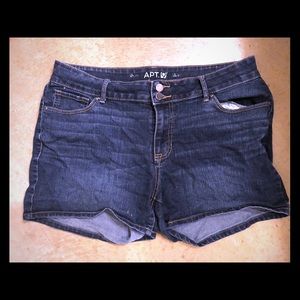Jean shorts - APT 9